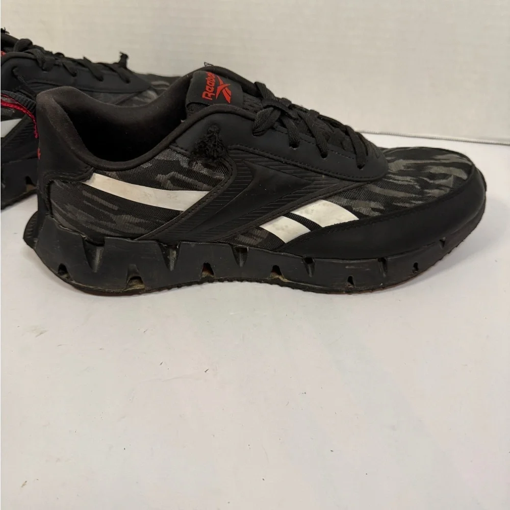 Reebok Men's Zig Dynamica Black/Red/White Camo, Running Shoes SIZE 12